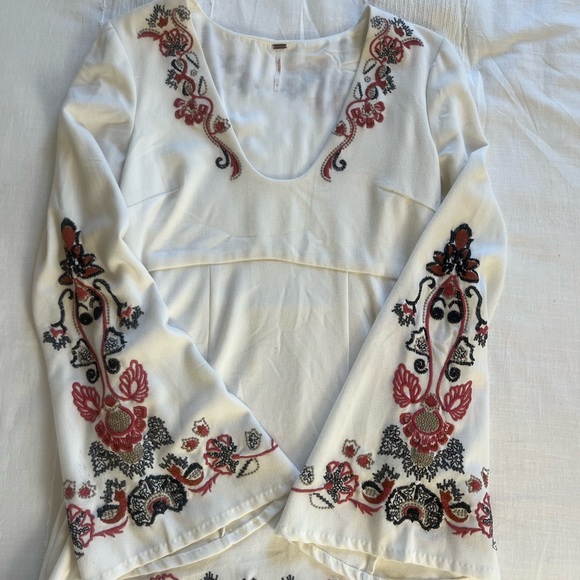 Free People Dresses & Skirts - Free People White/Embroidered Dress